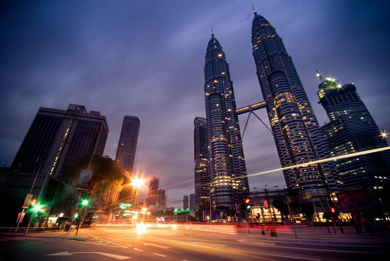 kuala-lumpur-petronas-twin-towers-malaysia-klcc-67559-67559.jpg